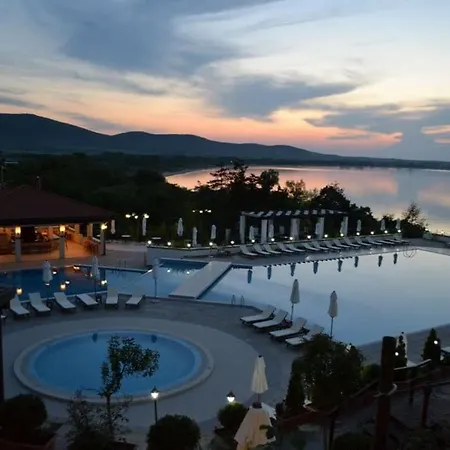 Lovely In Santa Marina, Apartment Sosopol