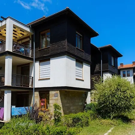 Lovely In Santa Marina, Apartment